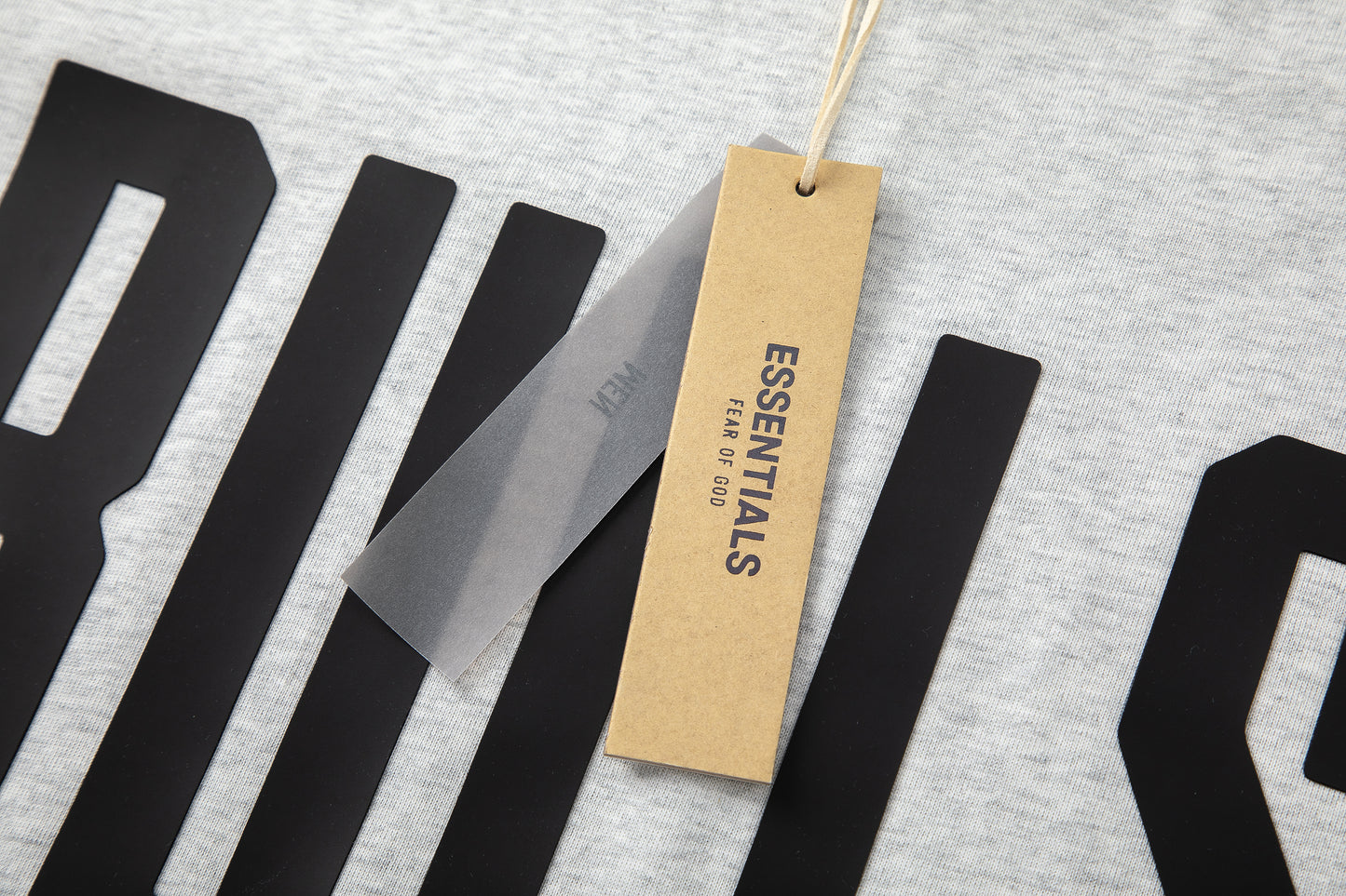 FEAR OF GODS ESSENTIALS NBA BULLS GREY TEE