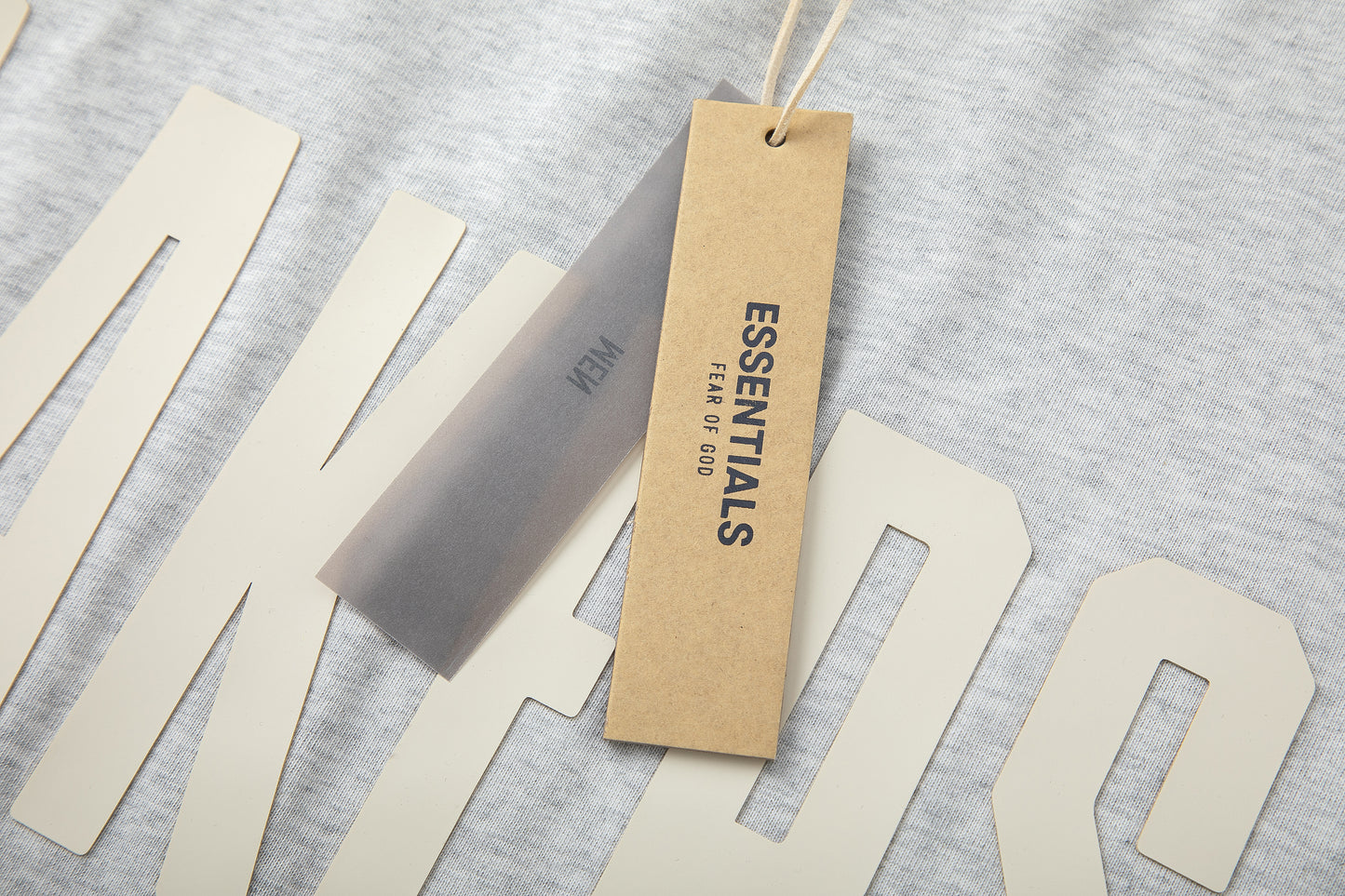FEAR OF GODS ESSENTIALS NBA LAKERS GREY TEE