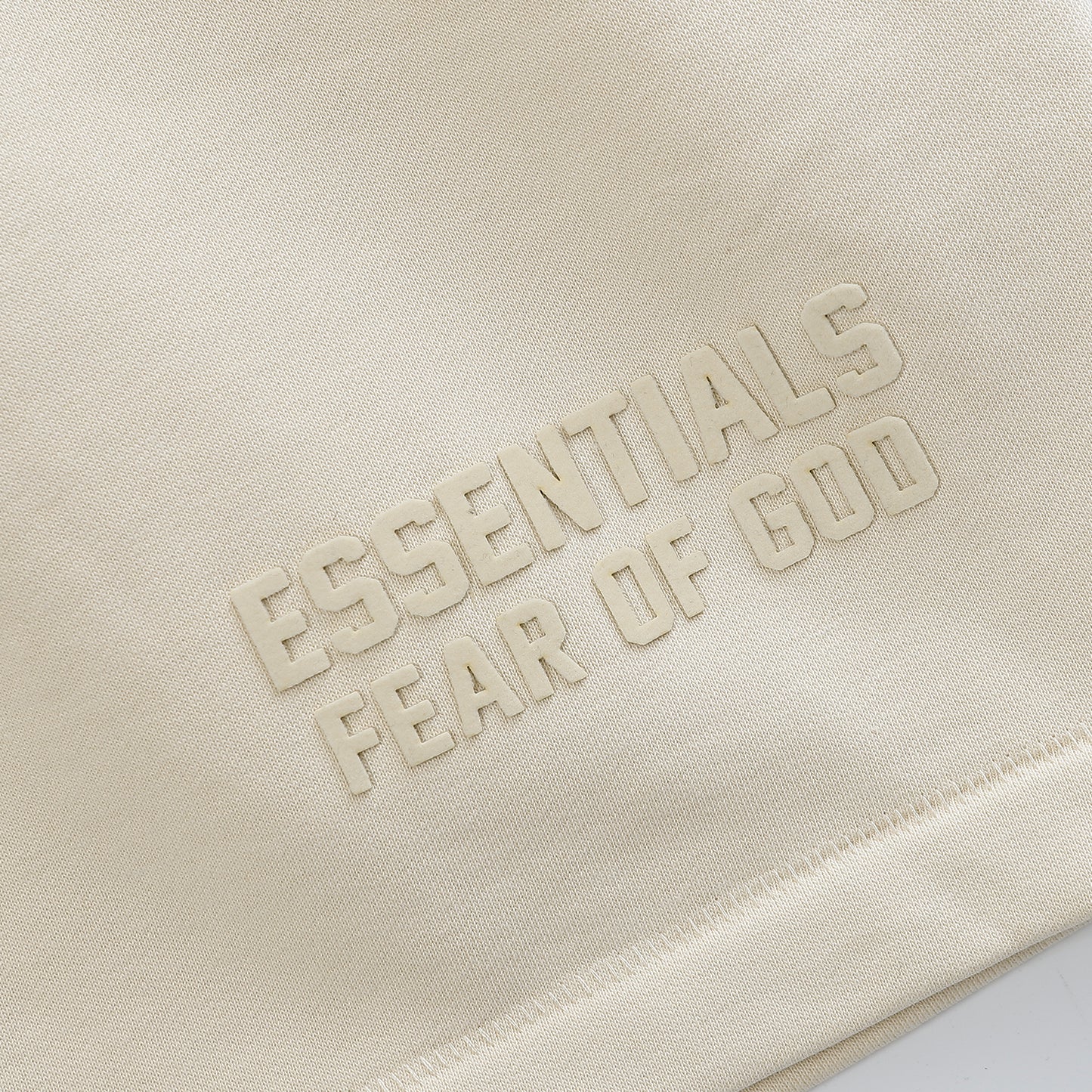 FEAR OF GODS ESSENTIALS BASIC BEIGE SHORT