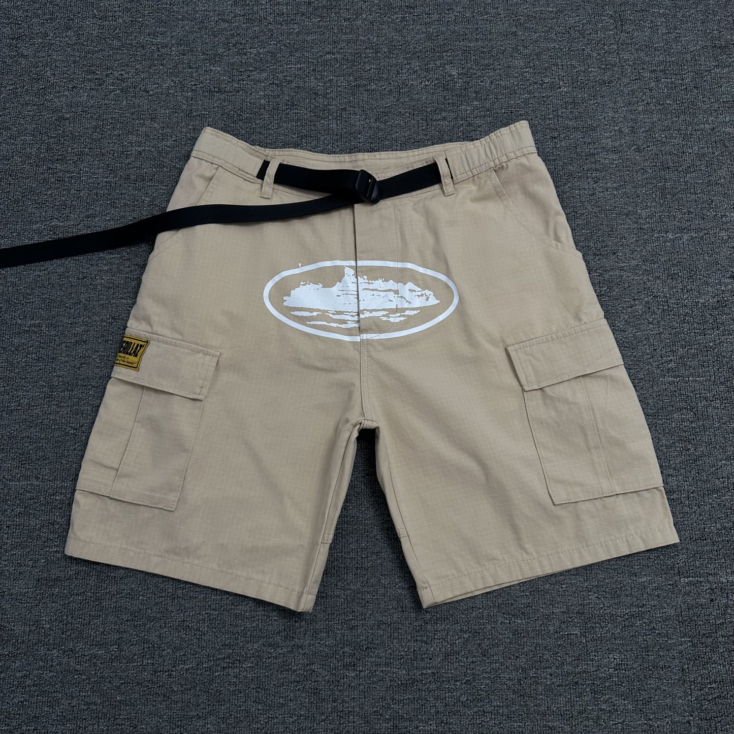 CORTEIZ BEIGE CARGO SHORTS