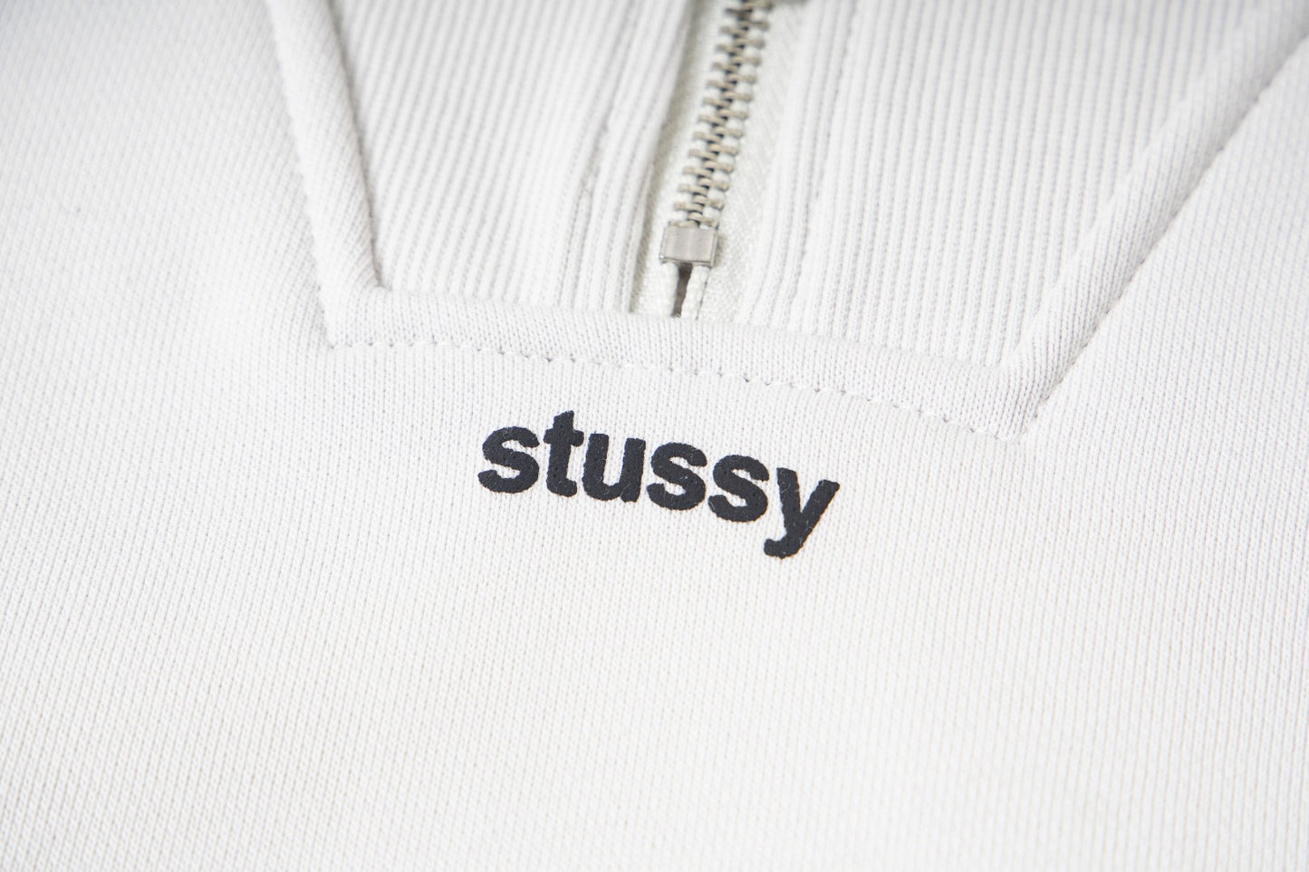 STUSSY MEDIUM ZIP WHITE SWEATER